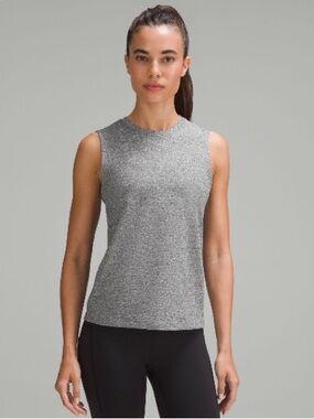 Lululemon license to train Classic-fit tank top, size 4, like new